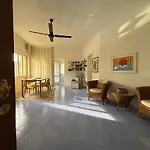 Carrer * Μπιμπιόνε