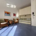 Carrer Μπιμπιόνε