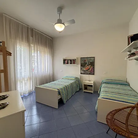 Carrer דירה ביביונה