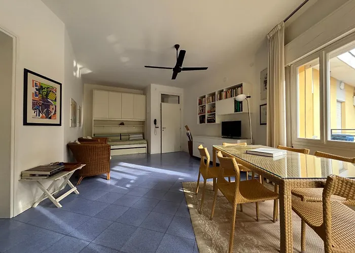 Carrer * Μπιμπιόνε